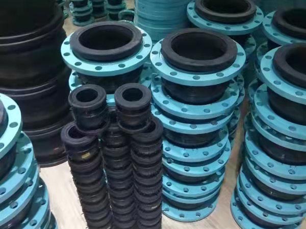 ���������zܛ���^